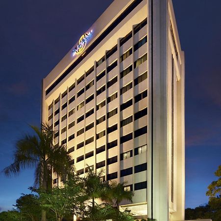 Singgasana Hotel Makassar Exterior foto