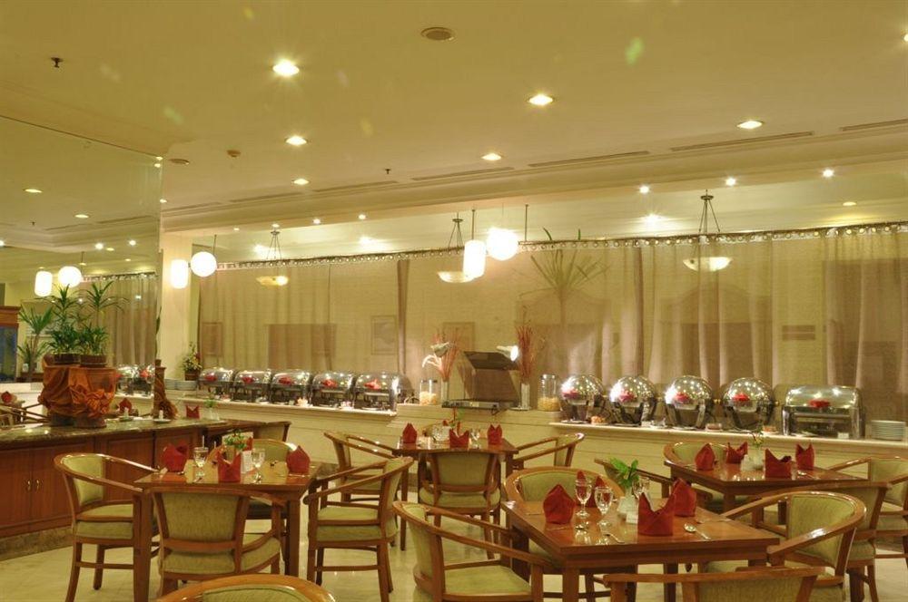 Singgasana Hotel Makassar Exterior foto