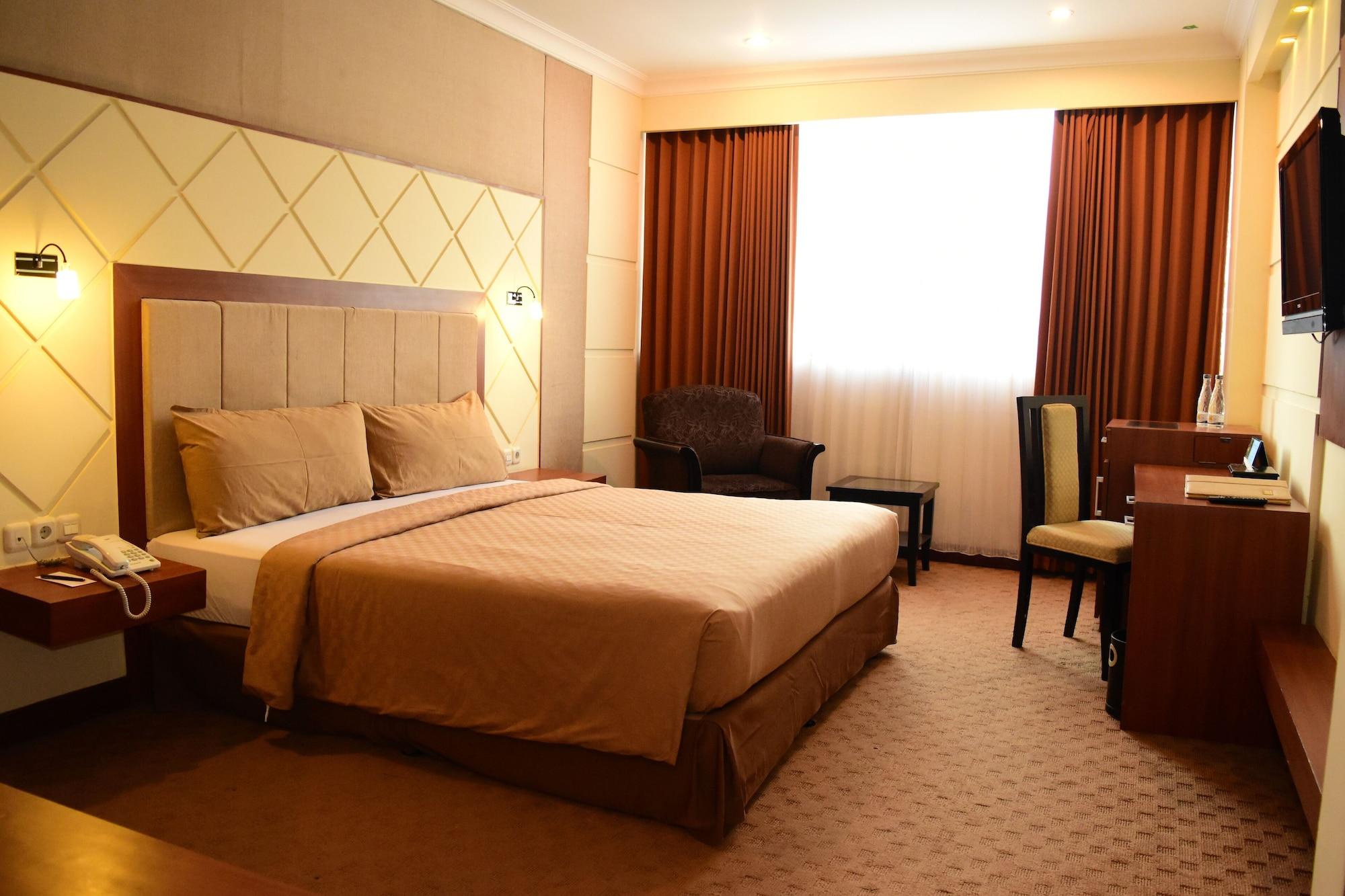 Singgasana Hotel Makassar Exterior foto