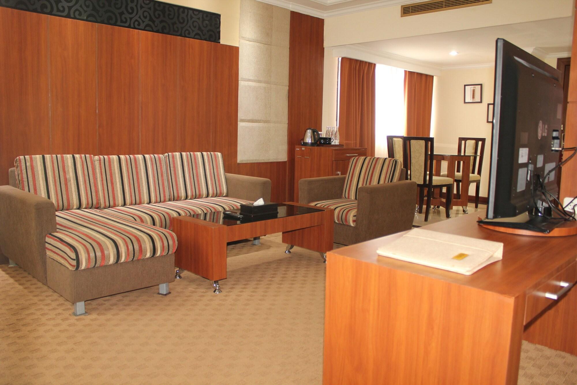 Singgasana Hotel Makassar Exterior foto