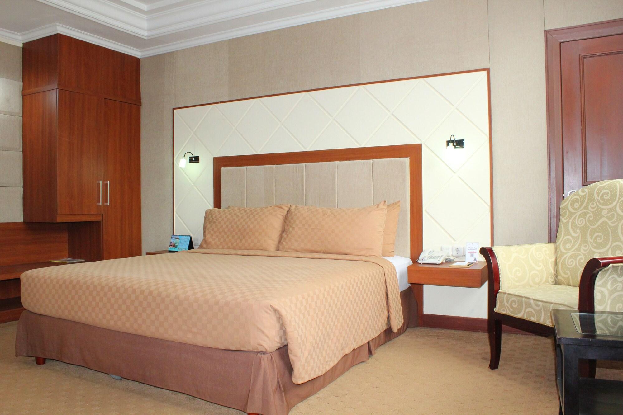 Singgasana Hotel Makassar Exterior foto