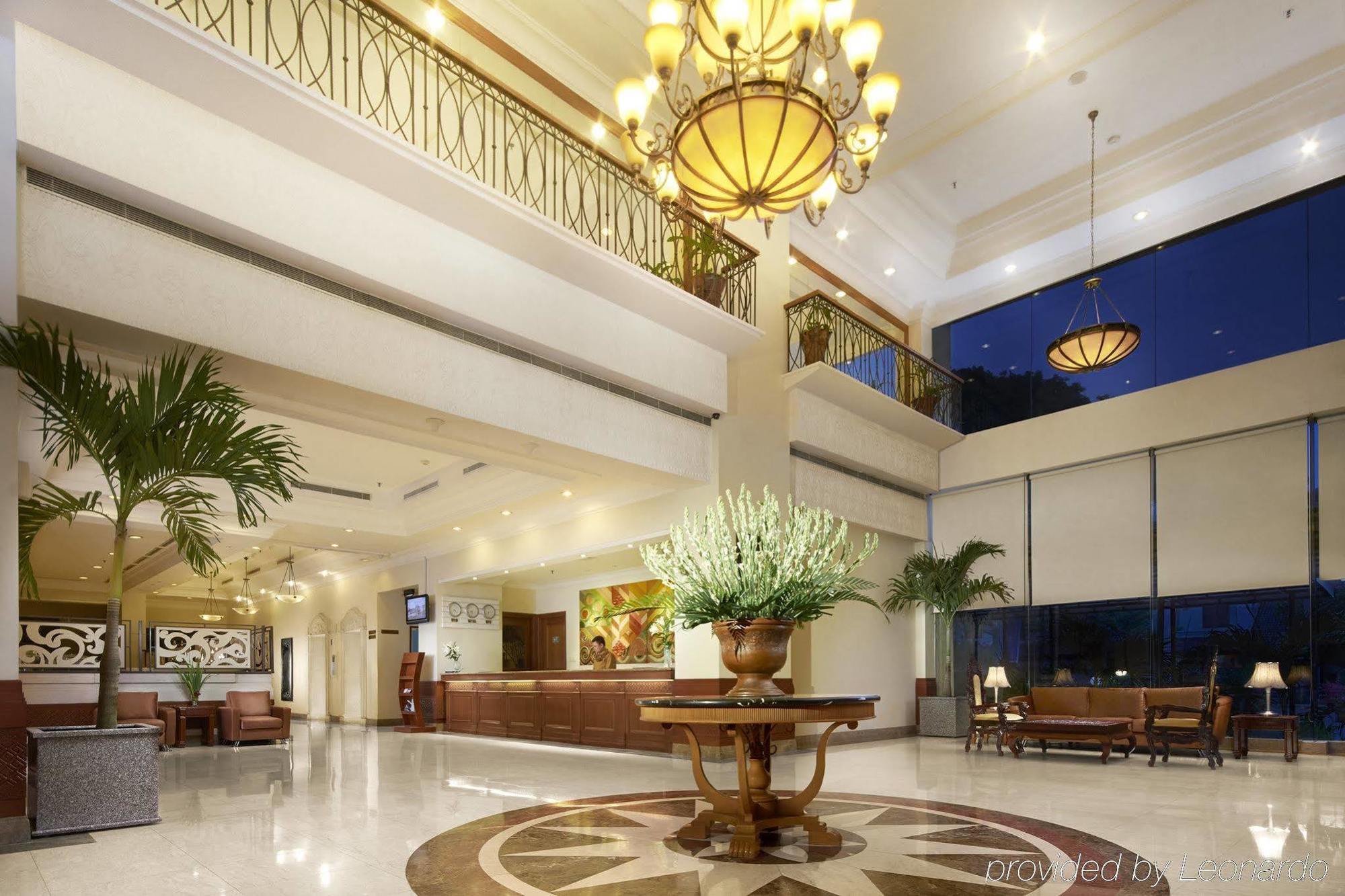 Singgasana Hotel Makassar Exterior foto