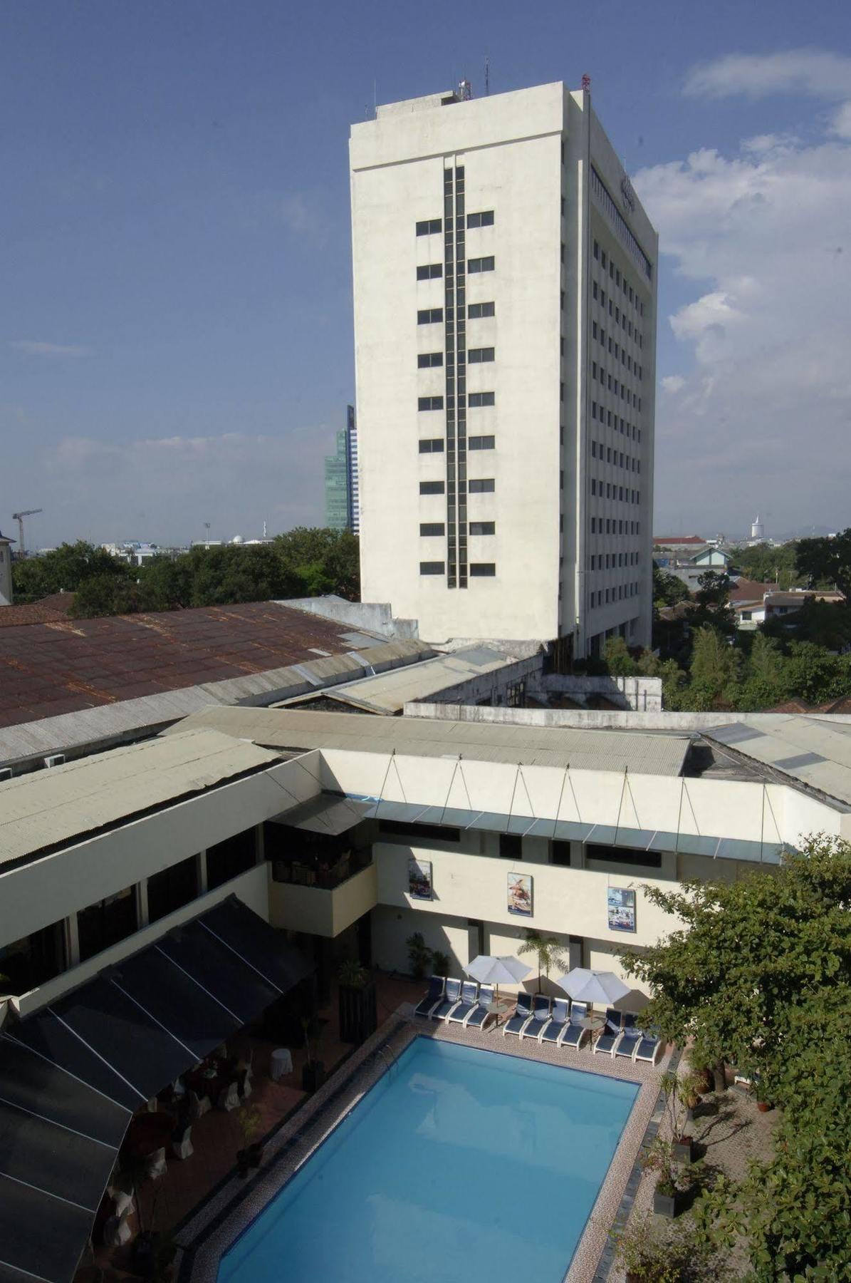 Singgasana Hotel Makassar Exterior foto