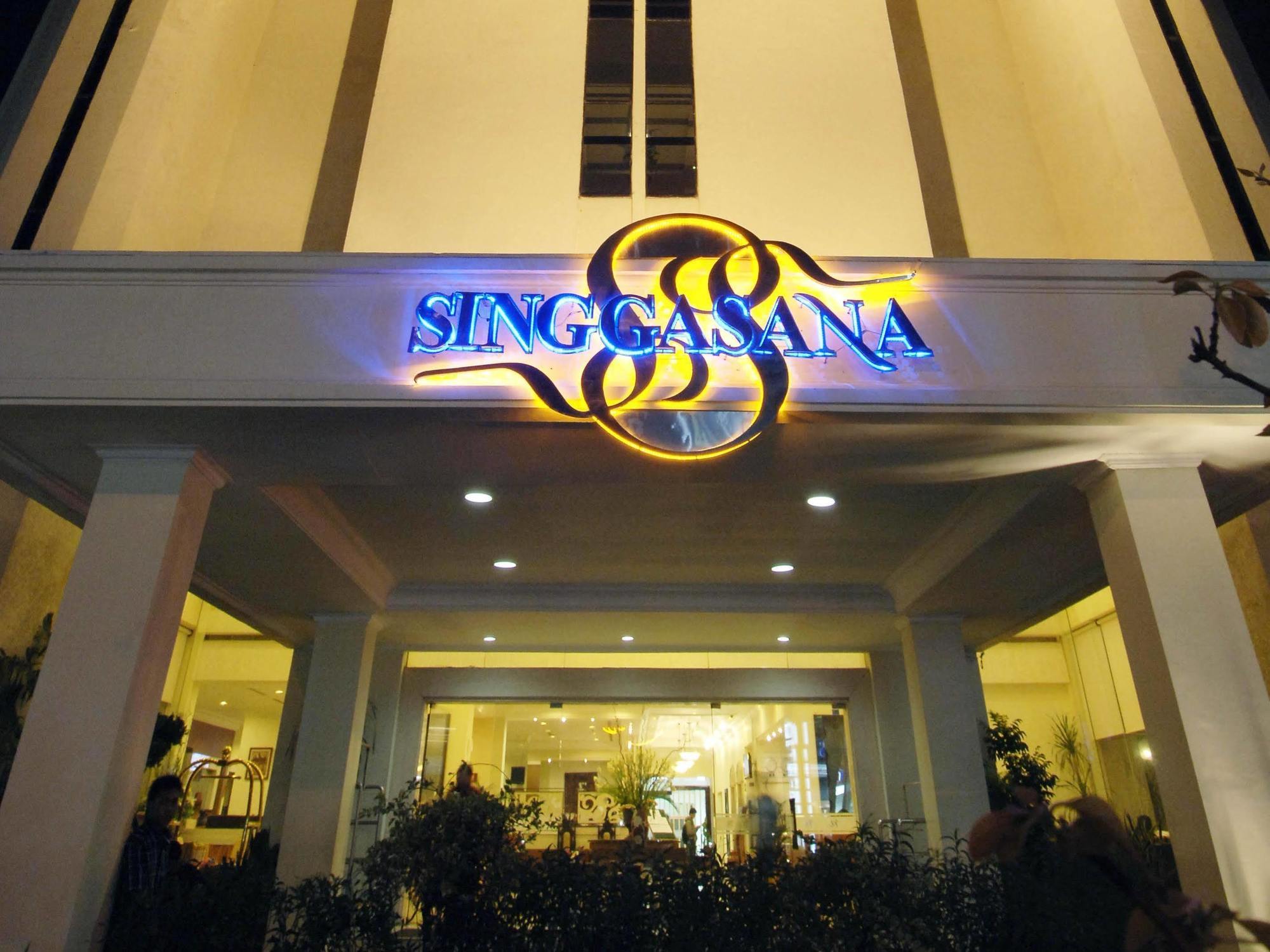 Singgasana Hotel Makassar Exterior foto